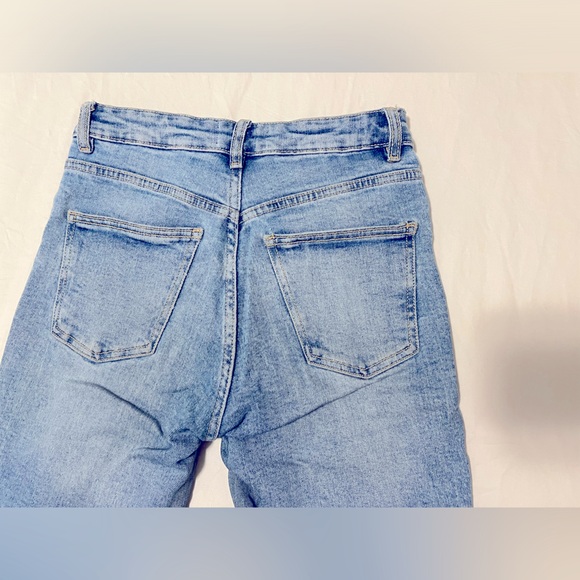 ZARA Crop Flare Jeans - 2 - Picture 4 of 4